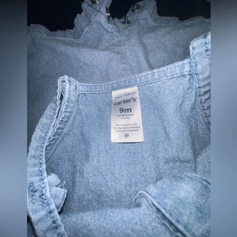 2 Carter’s Rompers. Size 9 month - Picture 8 of 9